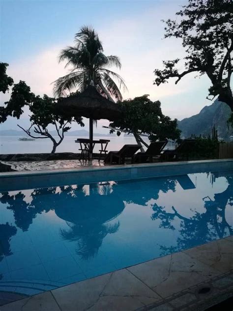 Four Seasons Seaview Hotel, Palawan .